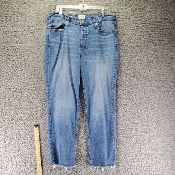 Universal Thread Jeans Womens Size 16R Blue High Rise 90s Slim Frayed Button Fly - Picture 1 of 13
